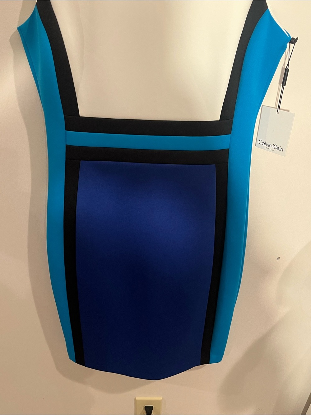 Calvin Klein Sleeveless Colorblock Scuba Sheath Dress in White, Teal & Blue NWT - Picture 5 of 9